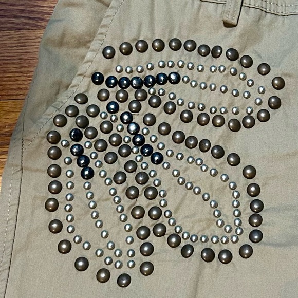 NWOT. P.A.R.O.S.H Bermuda shorts. - Picture 3 of 10